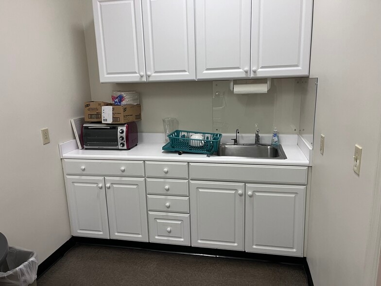 1257 Sweeten Creek Rd, Asheville, NC for lease - Building Photo - Image 3 of 14