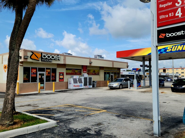 1501 W Blue Heron Blvd, Riviera Beach, FL for sale - Building Photo - Image 3 of 5