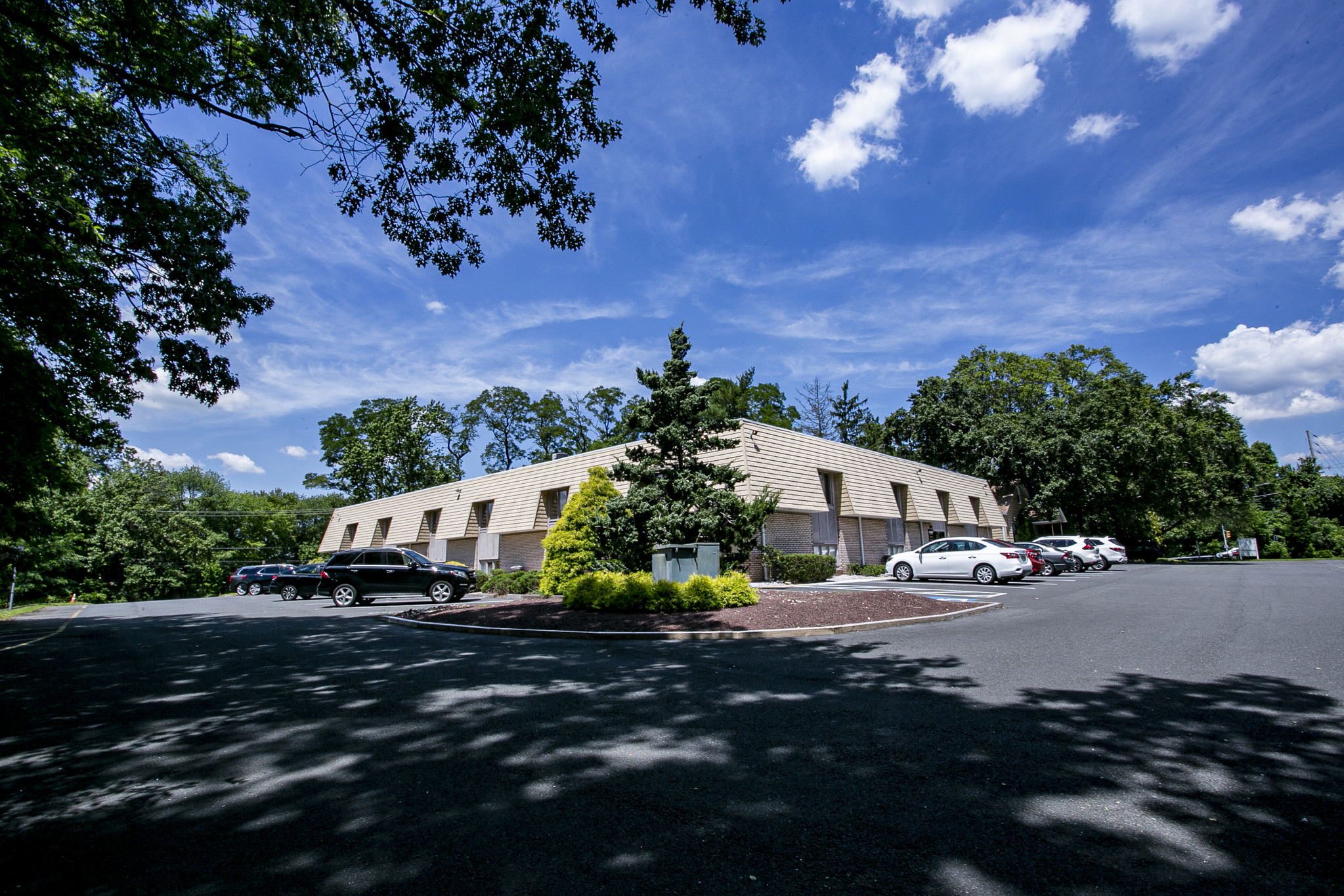 710 Tennent Rd, Manalapan, NJ for sale Building Photo- Image 1 of 1