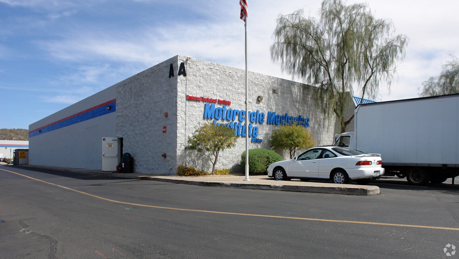 2844 W Deer Valley Rd, Phoenix, AZ 85027 Industrial For Sale