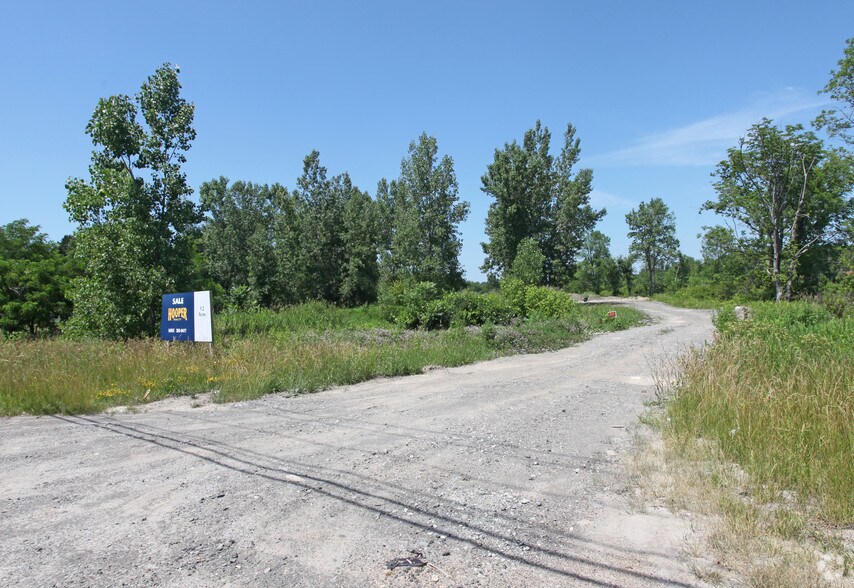 2599 Niagara Falls Blvd, Niagara Falls, NY for sale - Primary Photo - Image 1 of 1