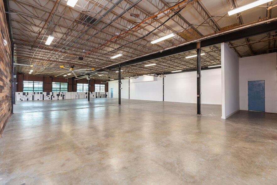 6626 Supply Row, Houston, TX for lease - Building Photo - Image 3 of 6