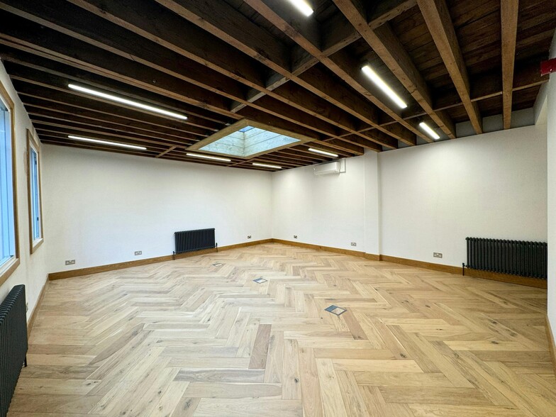 6 Grafton Mews, London for lease - Building Photo - Image 2 of 8