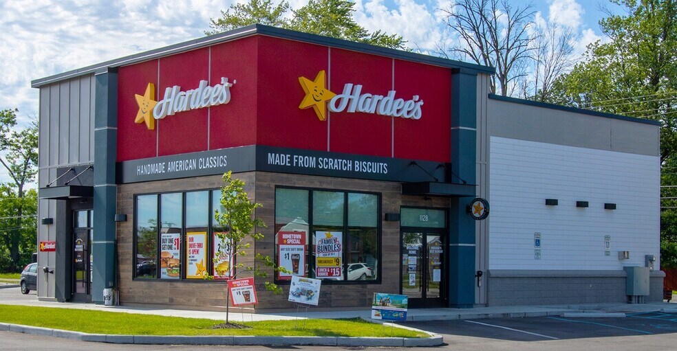 1128 W McClain Ave, Scottsburg, IN for sale - Primary Photo - Image 1 of 1