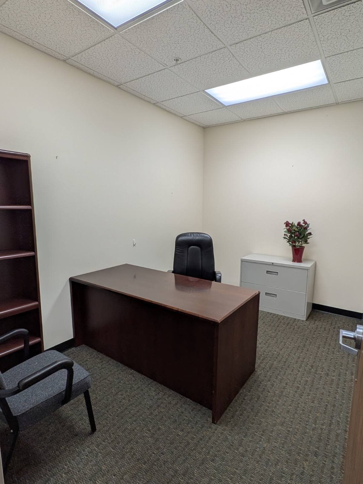 450 Airport Rd, Elgin, IL for lease Building Photo- Image 1 of 2