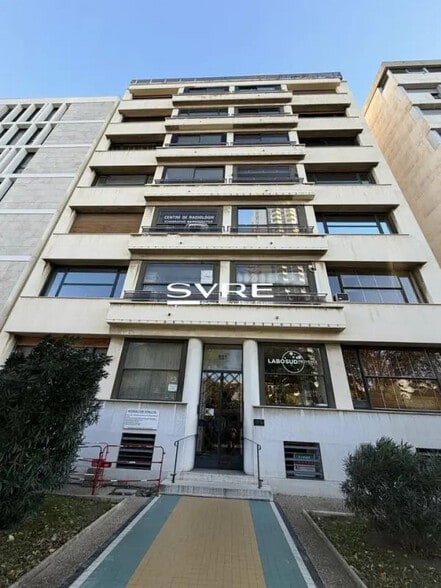 Office in Marseille for lease - Building Photo - Image 1 of 13