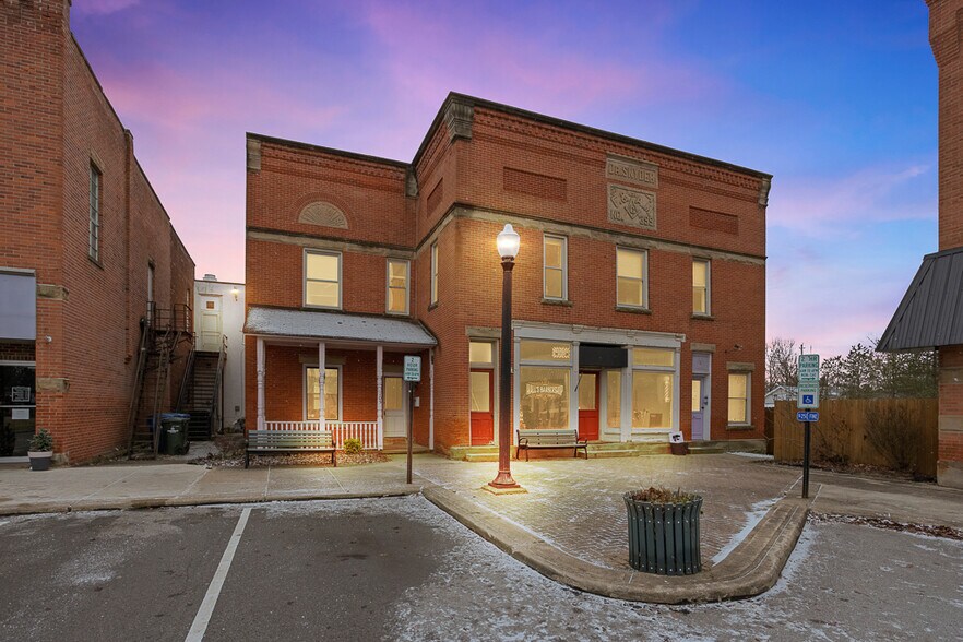 105 Public Sq, LaGrange, OH for sale - Building Photo - Image 1 of 1