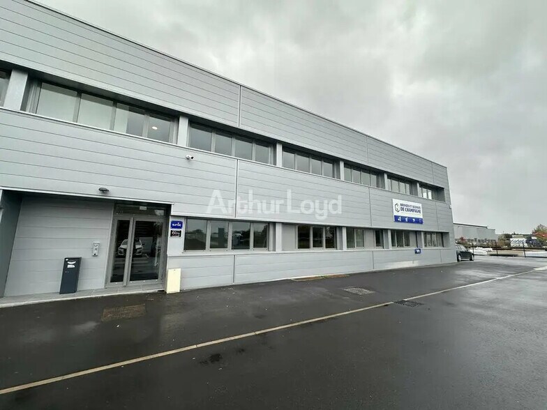 Office in Reims for lease - Building Photo - Image 3 of 3