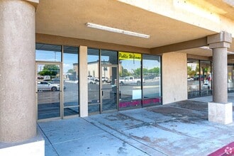 2313-2523 N Chester Ave, Bakersfield, CA for lease Interior Photo- Image 1 of 1