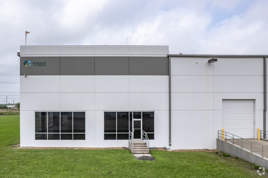 11503 Highway 225, La Porte, TX for lease - Building Photo - Image 3 of 6