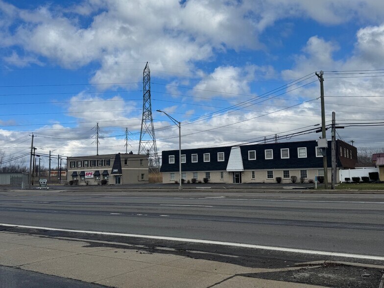 2001 Niagara Falls Blvd, Amherst, NY for sale - Building Photo - Image 1 of 17