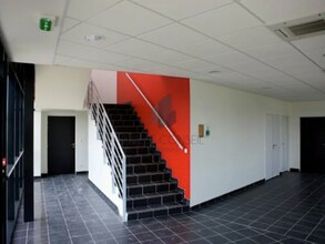 Flex in La Courneuve for lease Interior Photo- Image 2 of 3