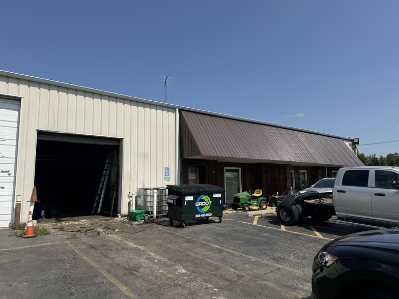 2433 Von Esch Rd, Joliet, IL for lease - Building Photo - Image 1 of 9