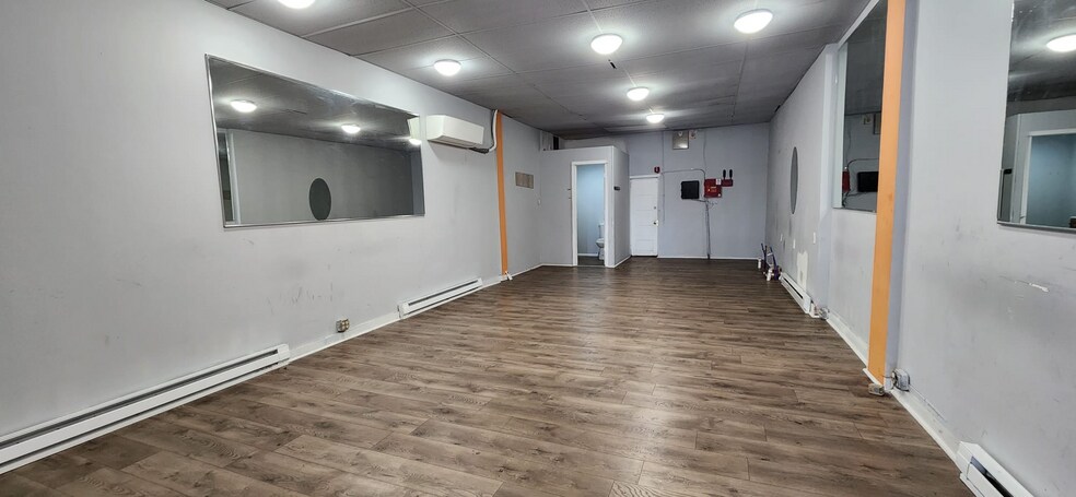 4100-4104 Maple Ave, Pennsauken, NJ for lease - Interior Photo - Image 2 of 3