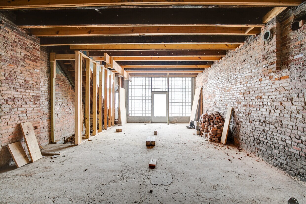 207 Poythress Street, Hopewell, VA for lease Building Photo- Image 1 of 2