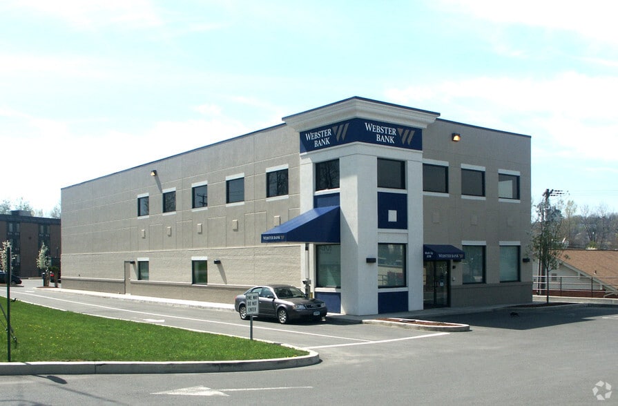 83 Newtown Rd, Danbury, CT 06810