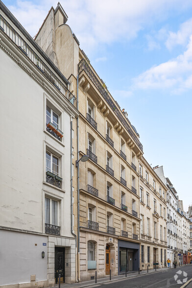 Retail in Paris for lease - Building Photo - Image 1 of 2
