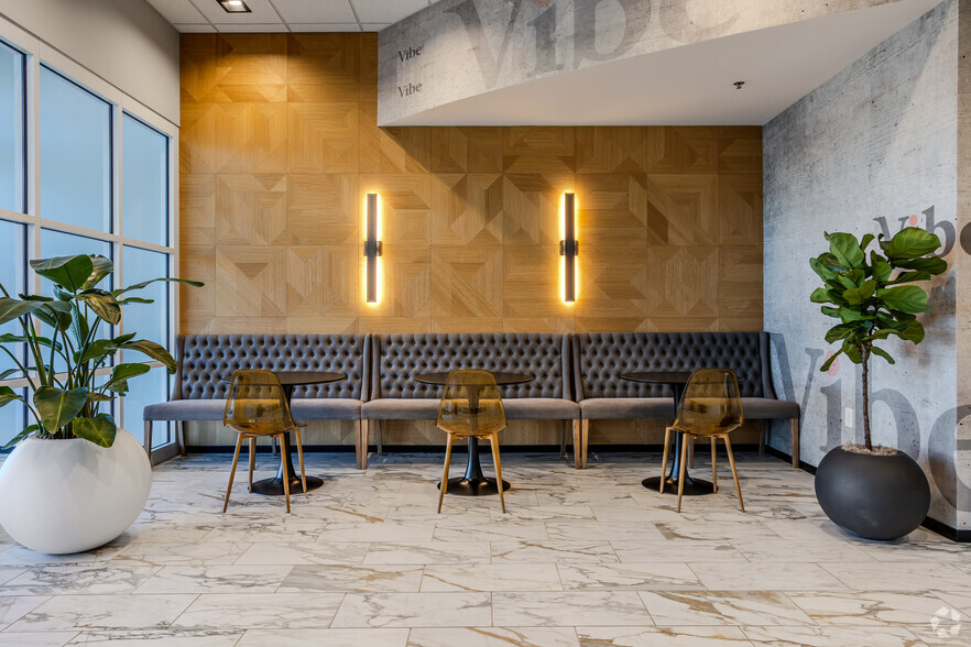 579 Executive Campus Dr, Westerville, OH for lease - Lobby - Image 3 of 34