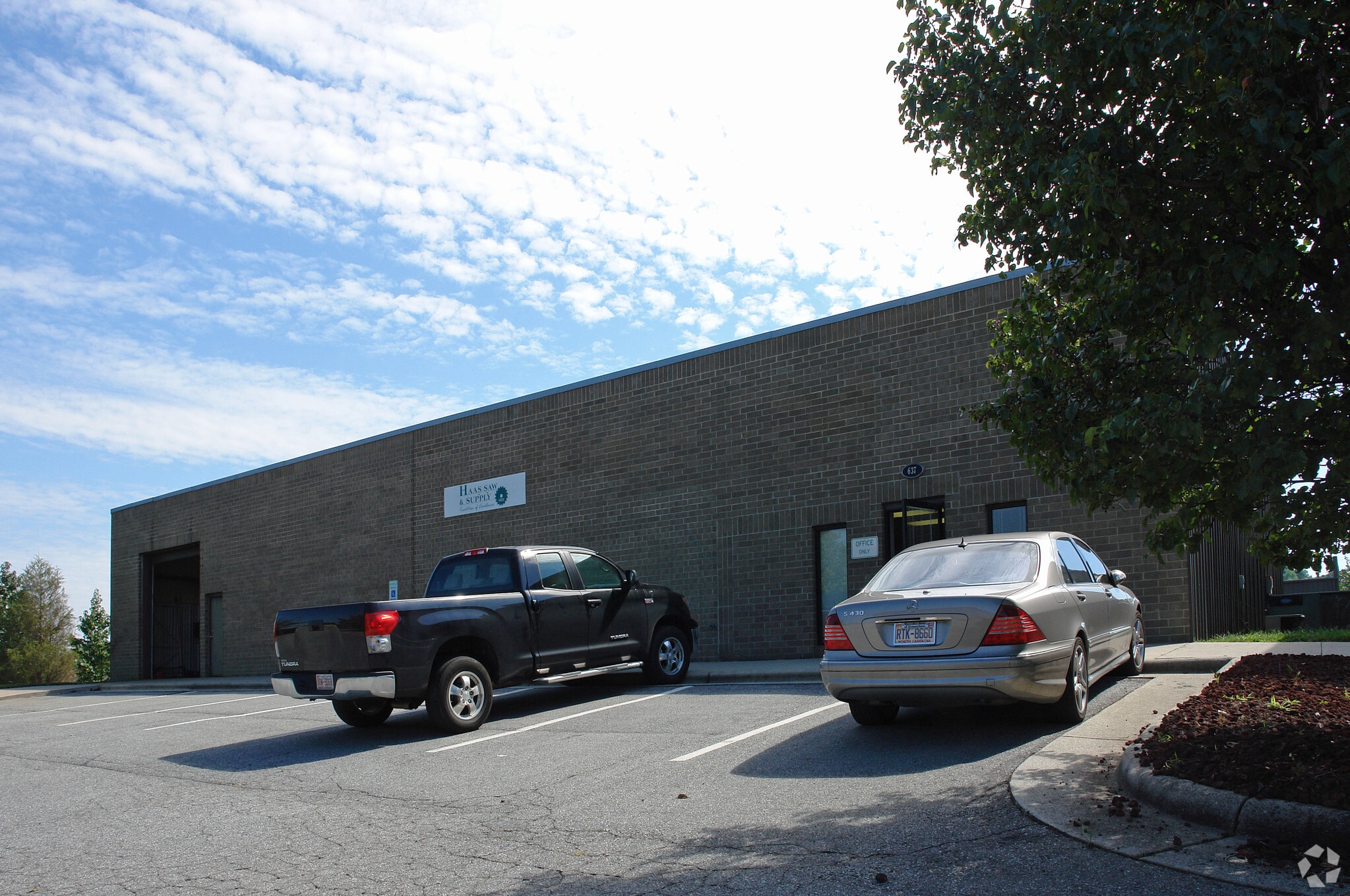 637 McWay Dr, High Point, NC for sale Primary Photo- Image 1 of 1