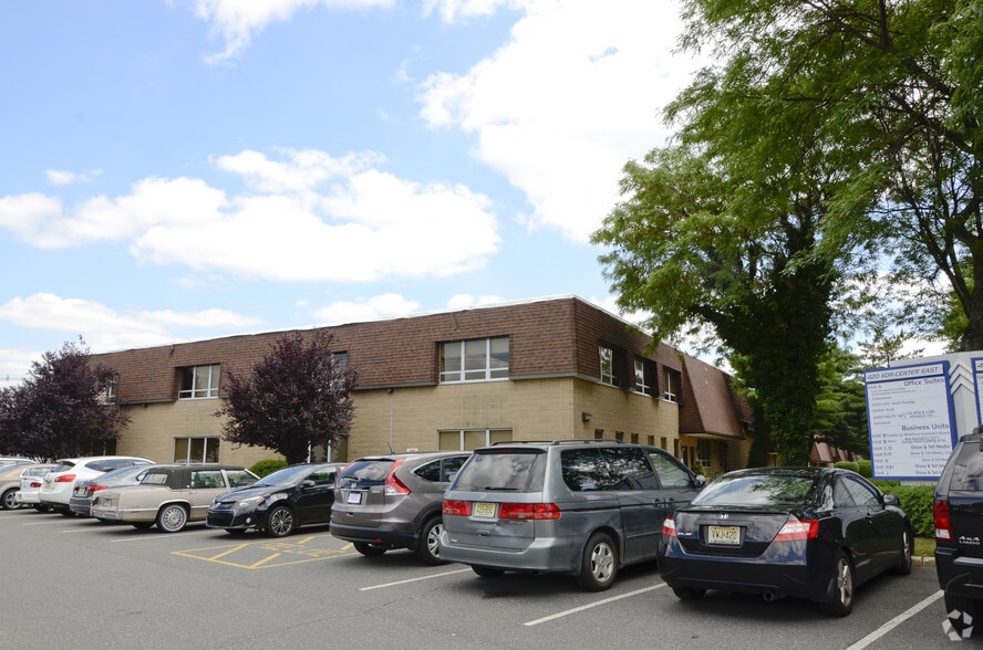 420 Benigno Blvd, Bellmawr, NJ for lease - Building Photo - Image 2 of 4