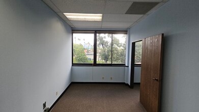1010 E Union St, Pasadena, CA for lease Interior Photo- Image 2 of 5