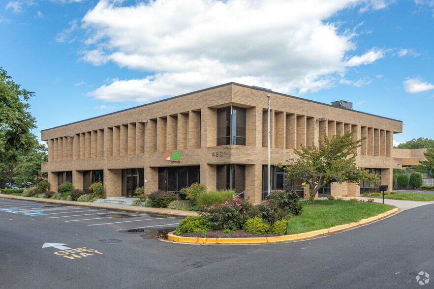 4801 Forbes Blvd, Lanham, MD for sale - Building Photo - Image 1 of 1