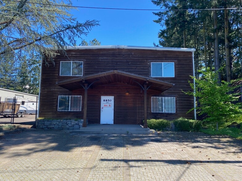 8951 SE 76th Dr, Portland, OR for lease - Building Photo - Image 3 of 5