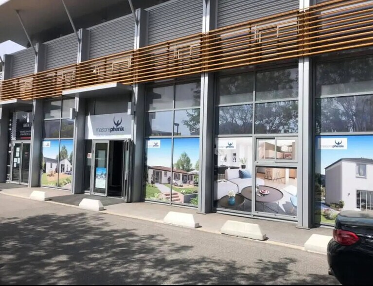 Flex in Roquebrune-sur-Argens for lease - Building Photo - Image 3 of 8