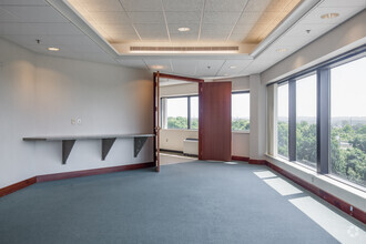 110 Thomas Johnson Dr, Frederick, MD for lease Interior Photo- Image 2 of 6