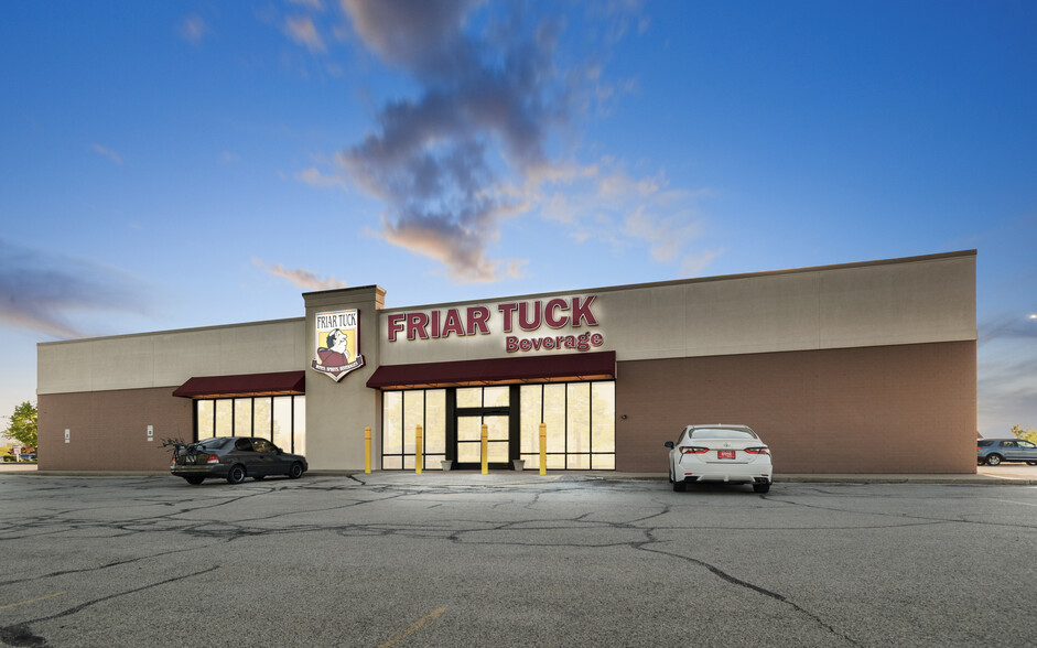 1146 Hickory Point Mall, Forsyth, IL for lease - Building Photo - Image 1 of 18