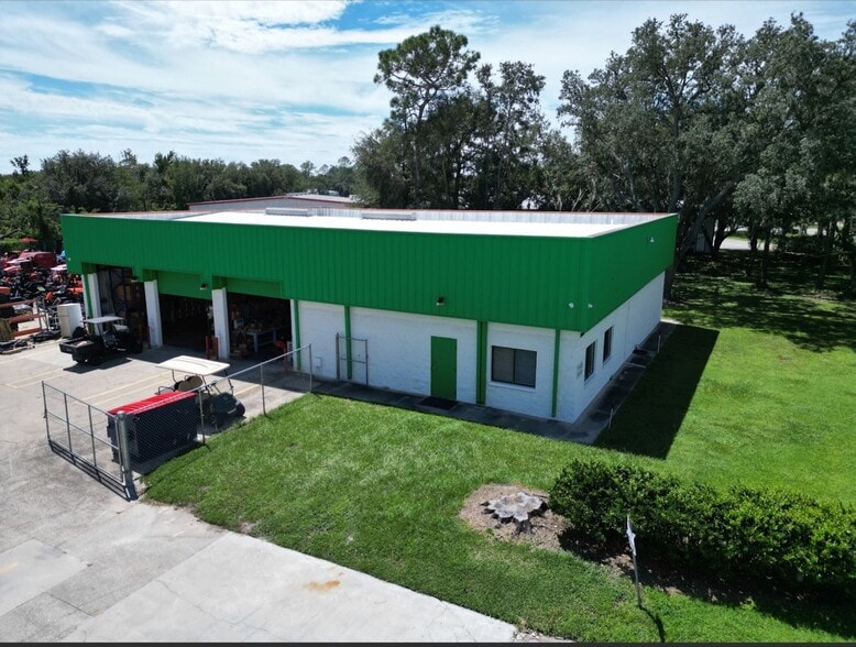 30470 Commerce Dr, San Antonio, FL for lease - Building Photo - Image 2 of 4
