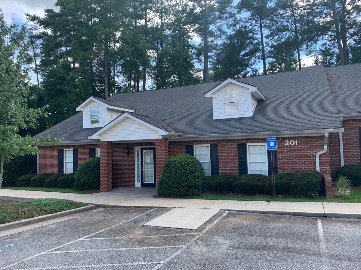 1685 Mars Hill Rd NW, Acworth, GA 30101