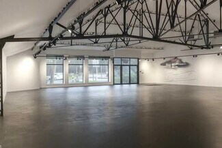 More details for 68 Avenue Du Maréchal Joffre, Chantilly - Retail for Lease