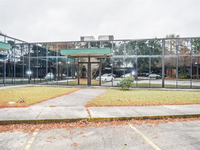 10555 Lake Forest Blvd, New Orleans, LA for sale - Building Photo - Image 1 of 1