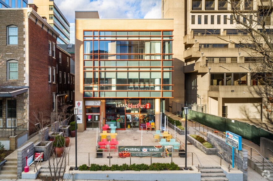 3717 Chestnut St, Philadelphia, PA for lease - Building Photo - Image 2 of 4