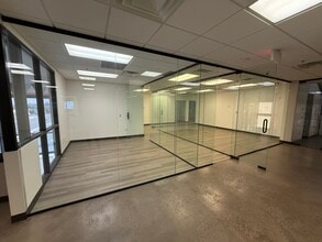 4602 N 16th St, Phoenix, AZ for lease Interior Photo- Image 1 of 8