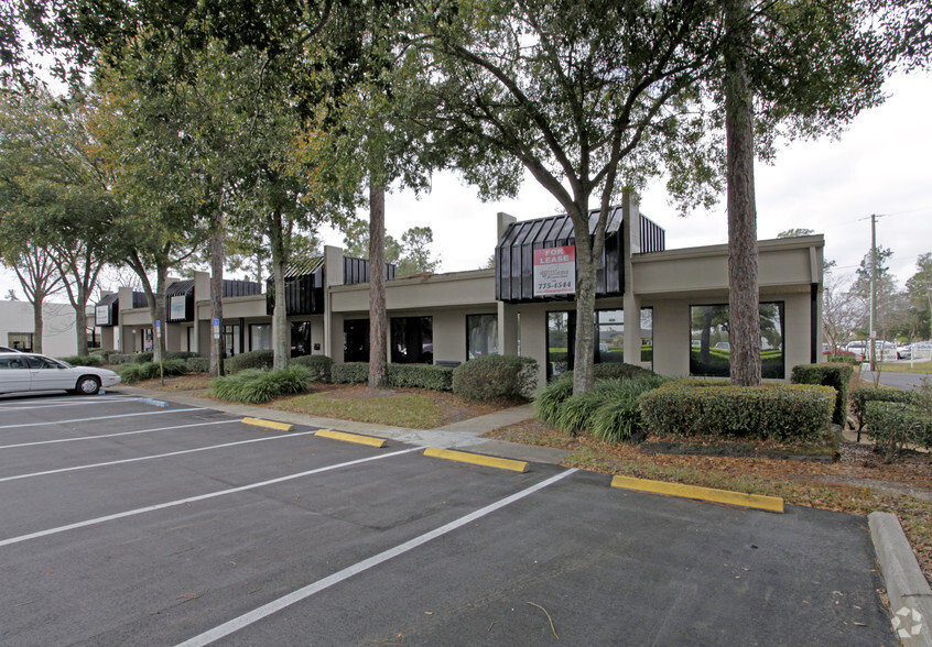 2750-2756 Enterprise Rd, Orange City, FL for lease - Building Photo - Image 1 of 9