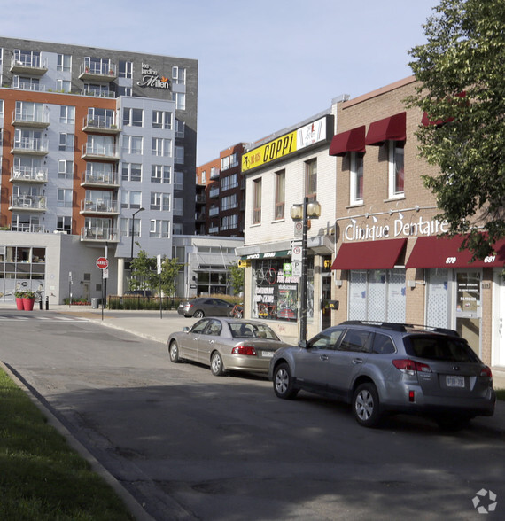 673-675 Boul Henri-Bourassa E, Montréal, QC for sale - Building Photo - Image 2 of 2