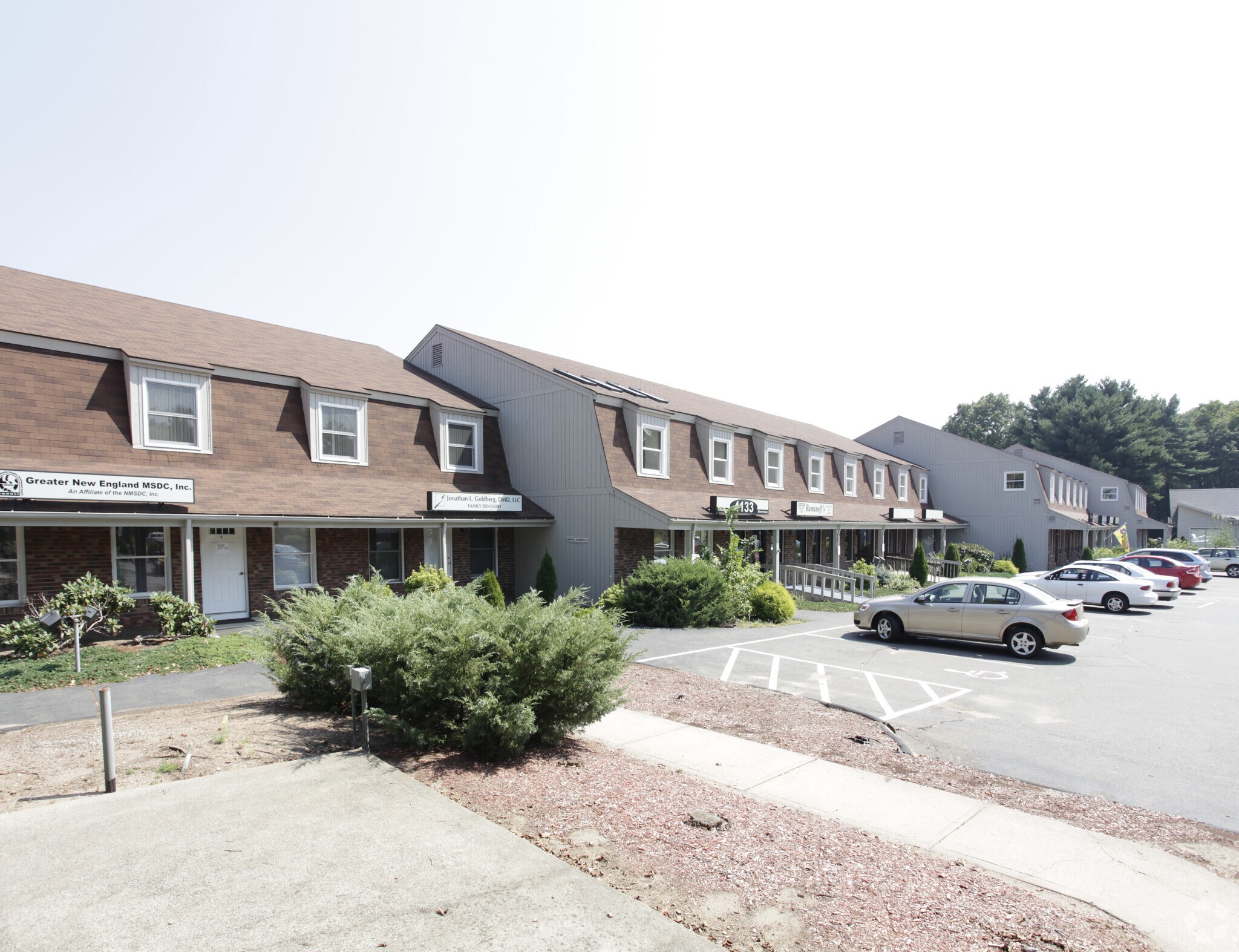 41334139 Whitney Ave, Hamden, CT 06518 Whitney Center