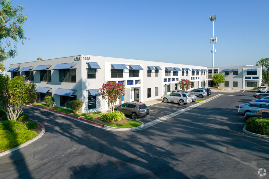 1525 3rd St, Riverside, CA for lease - Building Photo - Image 2 of 8