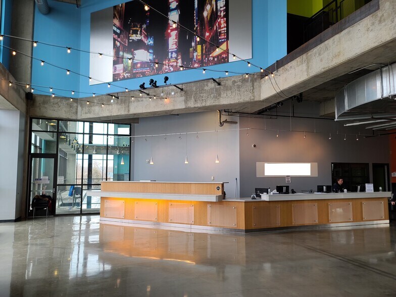 119 Fairfield Ave, Bellevue, KY for lease - Interior Photo - Image 2 of 2