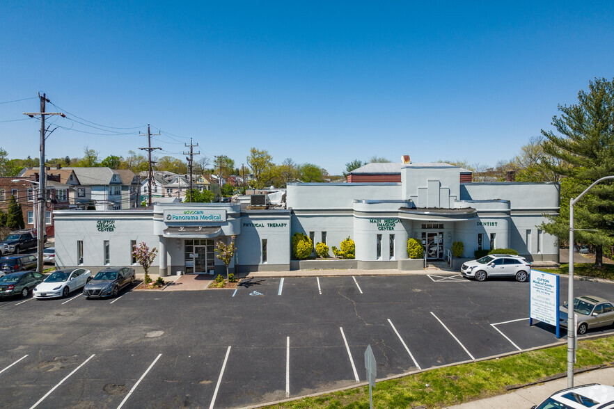 1003 Main Ave, Clifton, NJ for lease - Building Photo - Image 3 of 10