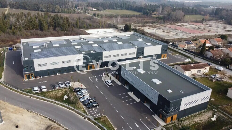 Flex in Vedène for lease - Building Photo - Image 2 of 10