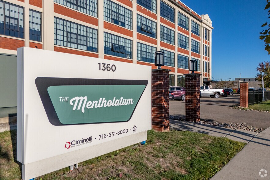 1360 Niagara St, Buffalo, NY for lease - Building Photo - Image 2 of 23