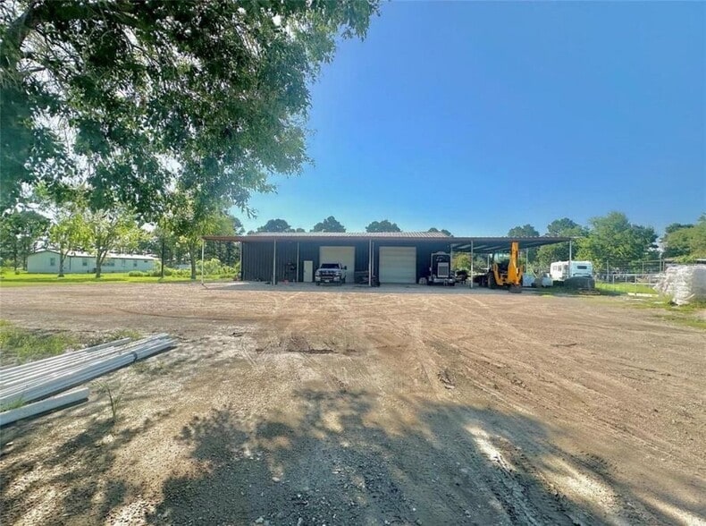 1713 Meyer Rd, Beasley, TX for lease - Building Photo - Image 2 of 7