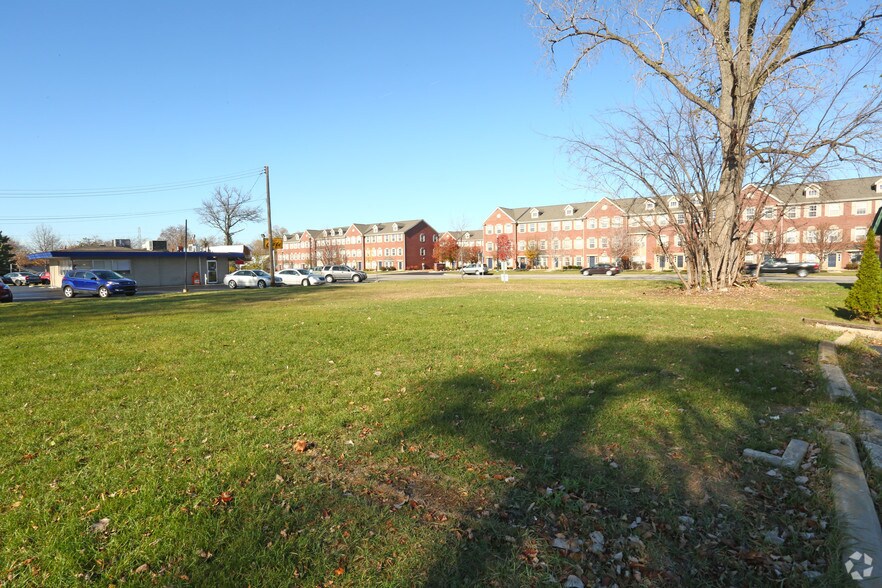 22655 Goddard Rd, Taylor, MI 48180