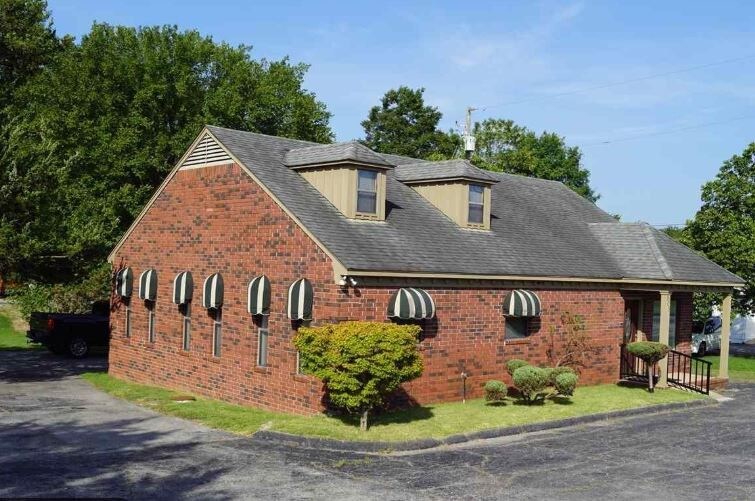 808 Main St, Flippin, AR for sale - Primary Photo - Image 1 of 1