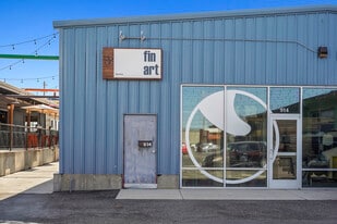 The Yard on Santa Fe - 914 Building - Storefront Property