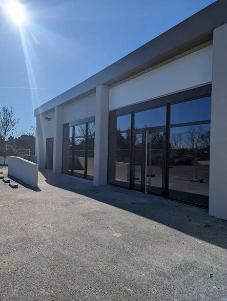 Boulevard De L'Hippodrome, Feurs for lease - Building Photo - Image 3 of 4