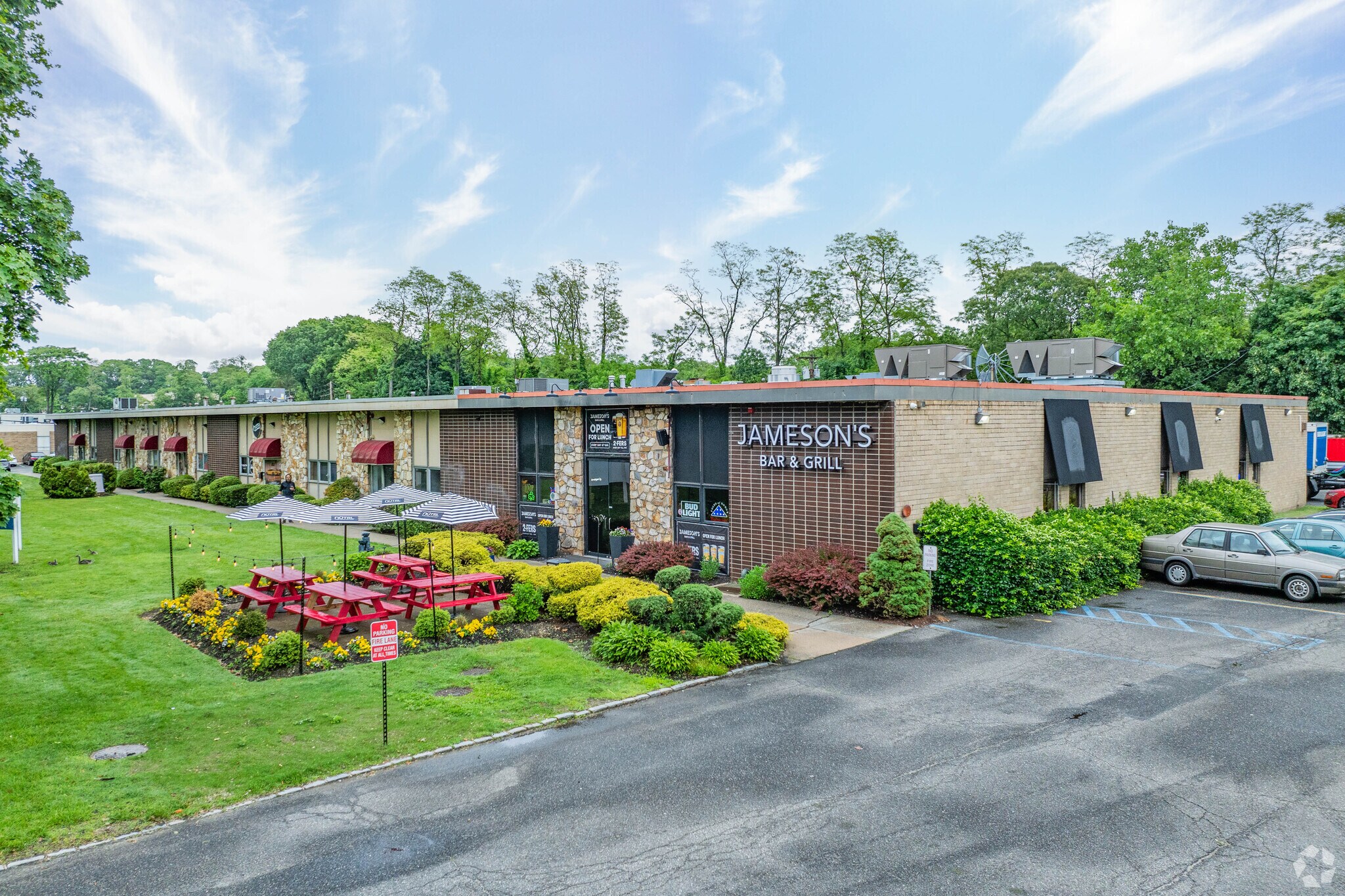 651-661 Old Willets Path, Hauppauge, NY for lease Building Photo- Image 1 of 3
